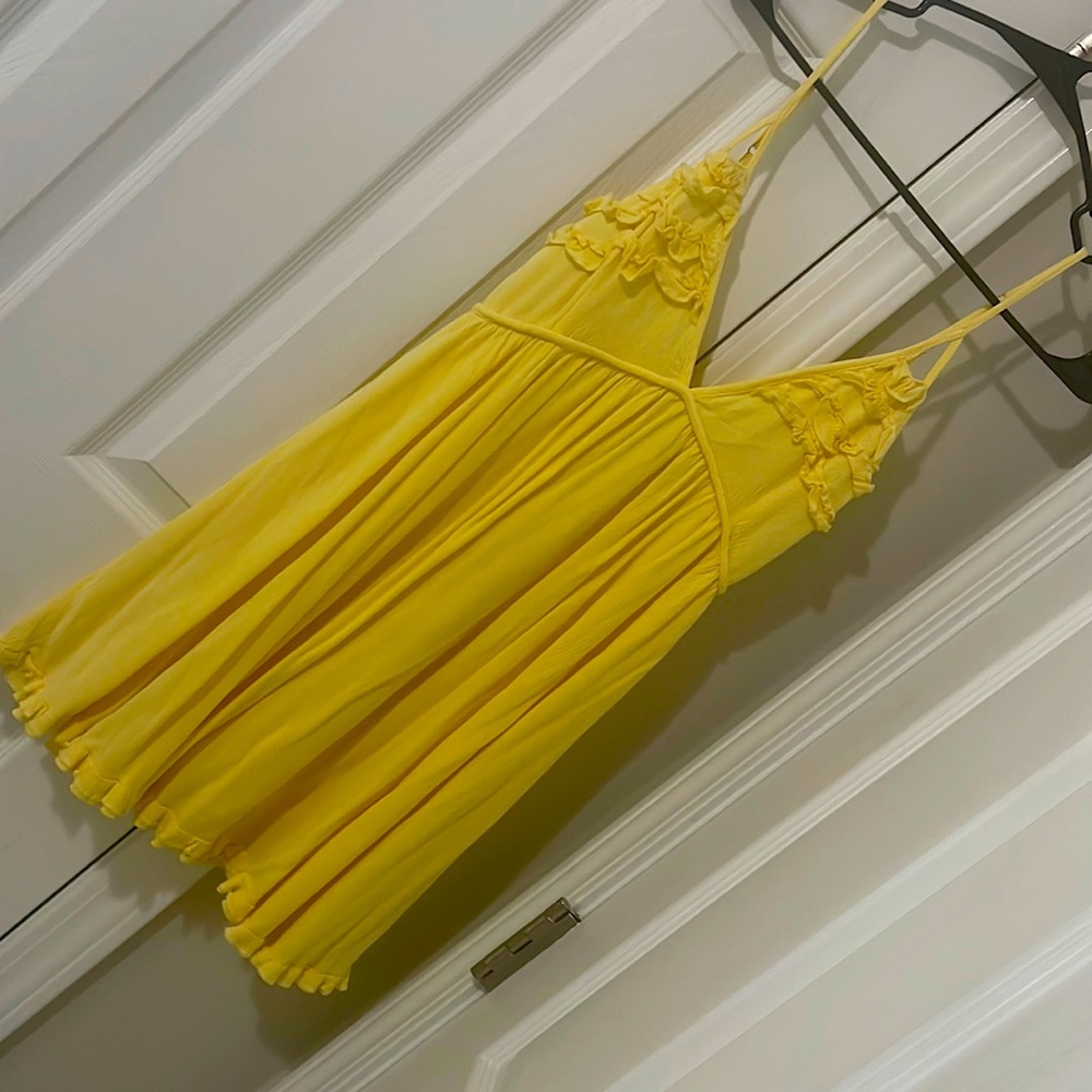 Fun yellow dress